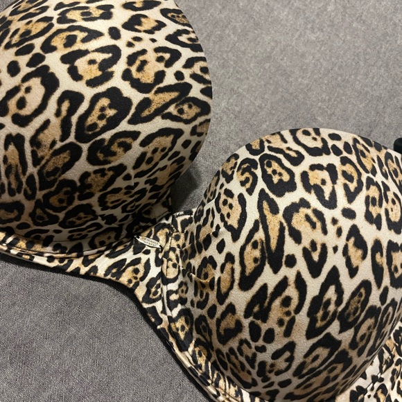 Victoria's Secret Leopard Print Bra - Picture 6 of 7